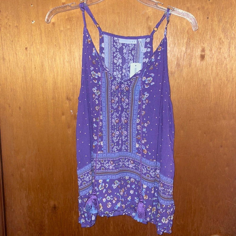 NWT. Rachel tie detail halter top. Size medium.